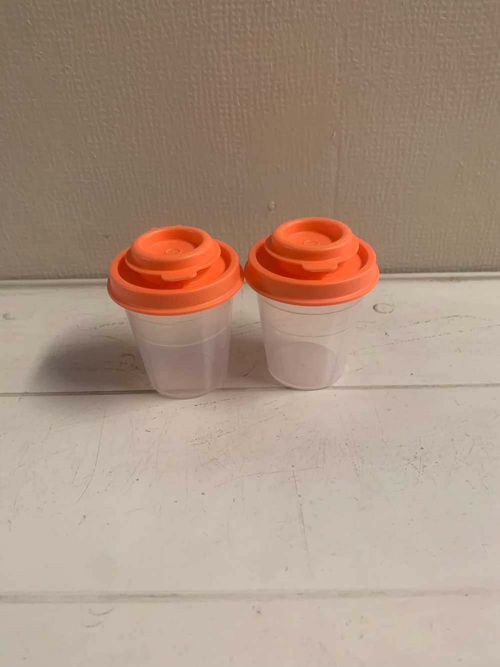 Tupperware Mini Salt & Pepper Shaker Set - Picture 2 of 4